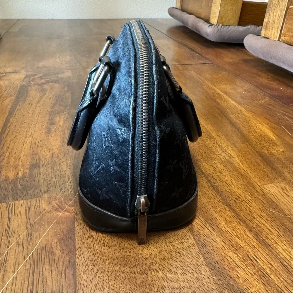 Louis Vuitton Satin Alma - Picture 11 of 16